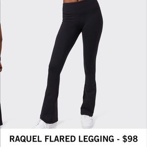 Raquel SHORT legging. Splits59